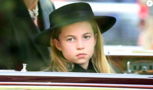 Funérailles d'Elizabeth II : La princesse Charlotte a craqué, moment poignant en photos