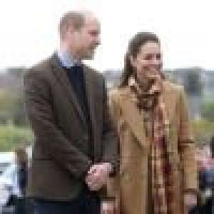 Kate Middleton en Écosse : chic look et bijoux onéreux, sortie joyeuse au bras de William