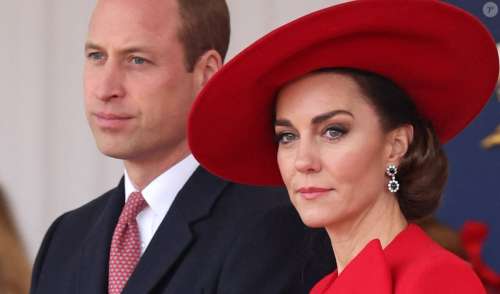 Kate Middleton frôle l'incident de robe en cape et chapeau XXL, elle dévoile ses jambes musclées