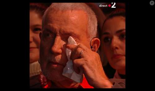 Bernard Lavilliers fond en larmes : hommage touchant aux Victoires de la musique, sa discrète femme Sophie si fière