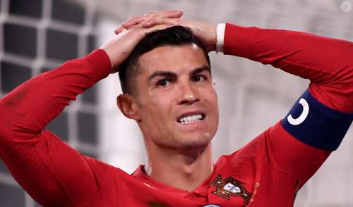 Menaces envers l'arbitre et coup de coude : Cristiano Ronaldo déraille en plein match, que risque-t-il ?
