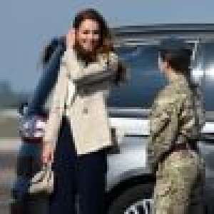 Kate Middleton en visite dans une base militaire : elle zappe les réfugiés afghans