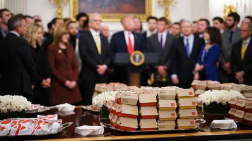 Trump reçoit encore à la Maison-Blanche avec des burgers et du poulet frit