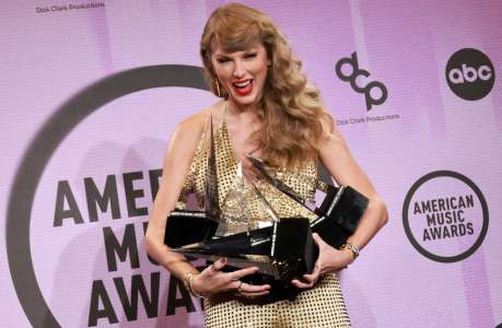 Taylor Swift domine les American Music Awards avec six victoires