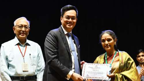 Prix ​​« Nritya Kalanidhi » décerné à Vasanthalakshmi