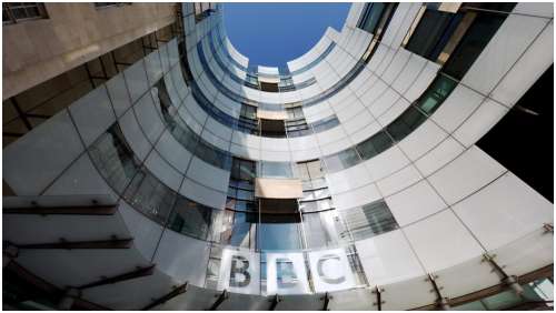 Le régulateur britannique des médias établit des règles strictes pour la nouvelle licence d’exploitation de la BBC
