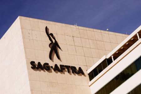 SAG-AFTRA conclut un accord avec les studios sur l’exclusivité des acteurs