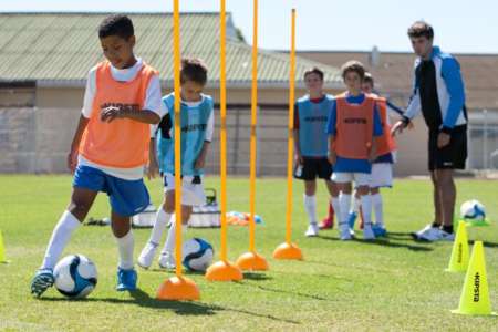 5 exercices d’échauffement amusants pour la pratique du football des jeunes