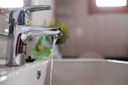 7 raisons pour lesquelles la pression de l’eau de votre évier de cuisine est faible