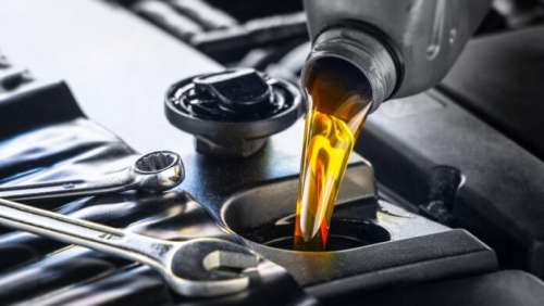 Rationalisation de l’entretien : 7 raisons d’acheter de l’huile moteur en ligne