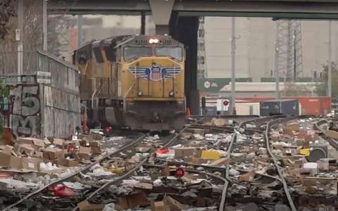 Vidéo. En Californie, des pillages ferroviaires rappellent les attaques de diligencesCourrier international 17/01/2022 - 17:43