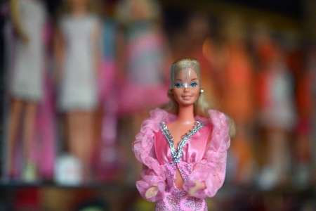 Fans de Barbie, ces jumelles dépensent plus de 180 000 euros pour ressembler à leur idole : “On a toujours aimé les looks de poupées”