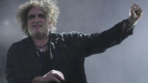 Pluie de tubes et de sourires : le concert des ténébreux The Cure était particulièrement enjoué vendredi à Rock en Seine