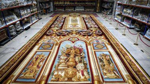 Le tapis de Louis-Philippe, trempé lors de l'incendie de Notre-Dame, est sauvé