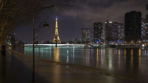 Mort de Jacques Chirac : la Tour Eiffel s'éteindra à partir de 21H00, en hommage à l'ancien président