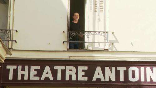 Romuald Simonneau, un régisseur confiné seul au théâtre Antoine à Paris