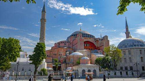 Sainte-Sophie : un tribunal turc ouvre la voie à la transformation du monument d'Istanbul en mosquée