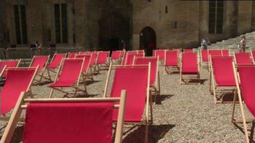 Quinze projections dans la Cour d’honneur du Palais des papes pour revivre les grandes heures du Festival d’Avignon
