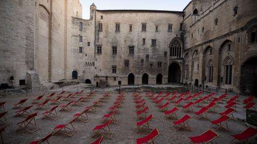 Sans festival de théâtre, et sans touristes étrangers, Avignon passe un été compliqué