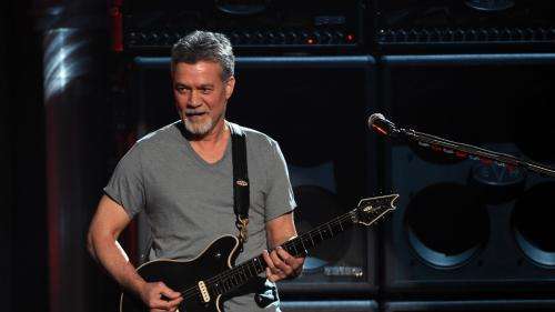 Le guitariste Eddie Van Halen, fondateur du groupe du même nom, auteur du titre 