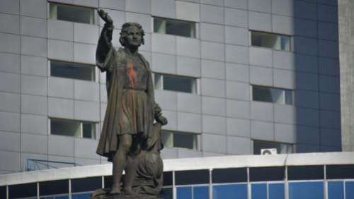 Une statue de l'explorateur Christophe Colomb retirée à Mexico pourrait ne pas être remise en place après restauration