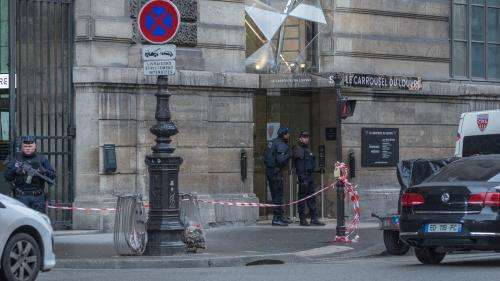 L'homme qui a attaqué des militaires au Louvre en 2017 renvoyé aux assises