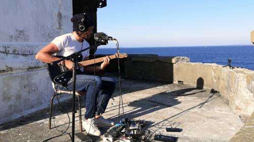 Kwoon, le guitariste qui transporte sa musique planante aux quatre coins du monde