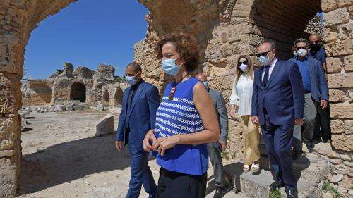 En visite en Tunisie, la directrice de l'Unesco Audrey Azoulay appelle à protéger les ruines de Carthage