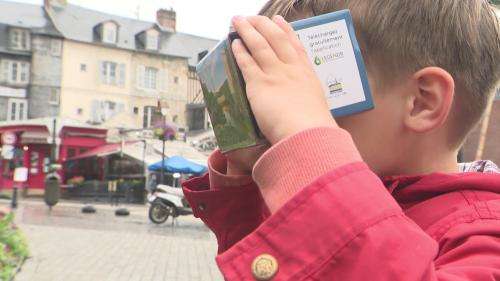 À Honfleur, des lunettes de réalité virtuelle pour découvrir la ville au temps du Moyen Âge