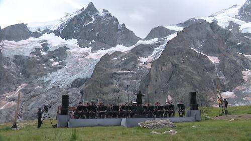 Un concert hommage au compositeur Olivier Messiaen à 2 400 mètres d'altitude, au glacier de la Meije