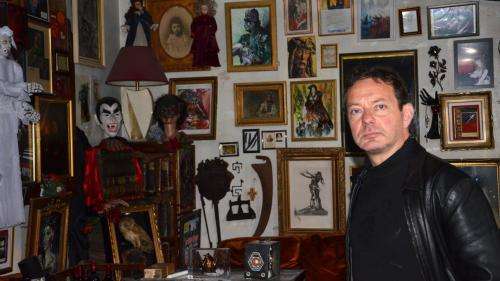 Entretien avec un vampirologue : Jacques Sirgent se bat pour redonner vie à son musée
