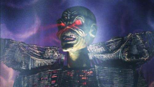 Iron Maiden : mais pourquoi leur hideuse mascotte Eddie le zombie est-elle si culte ?