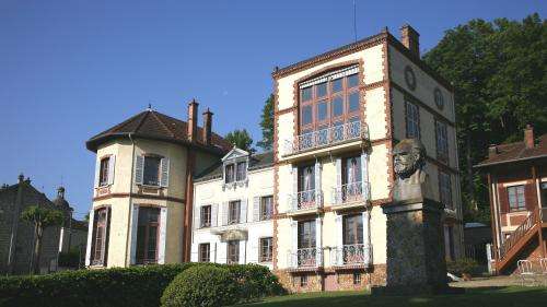 Emmanuel Macron va inaugurer le musée Dreyfus dans la maison d'Emile Zola, père du 