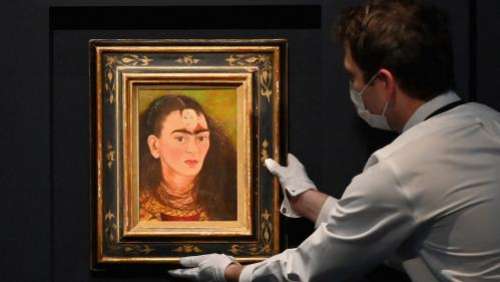 A New York, des tableaux de Frida Kahlo et Pierre Soulages battent des records aux enchères