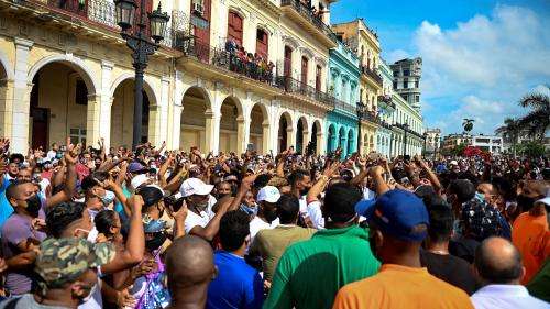 Meryl Streep, Paul Auster et plus de 300 grands noms de la culture mondiale appellent Cuba à libérer les artistes