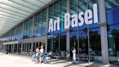 La Fiac, plus grande foire d'art contemporain en France, va être évincée du Grand Palais au profit de Art Basel