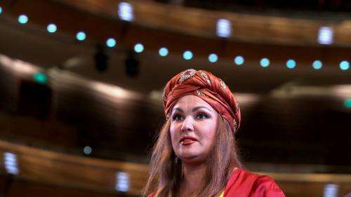 Guerre en Ukraine : la soprano russe Anna Netrebko quitte le Met Opera de New York