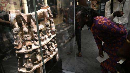 Au Bénin, 200 000 visiteurs au compteur de l'exposition des trésors royaux restitués par la France