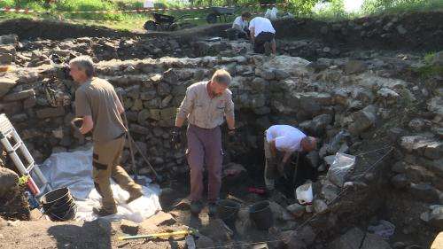 Une campagne de fouilles estivale est menée à Gergovie, sur le site où est née la légende de Vercingétorix