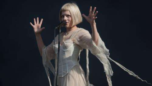 Rock en Seine 2022 : la déesse Aurora conquiert par sa voix céleste le cœur des festivaliers