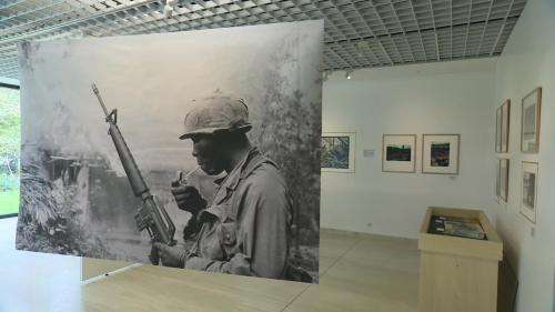 Près de Rennes, une exposition rend hommage à Gilles Caron, légende du photojournalisme de la fin années 60