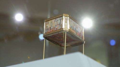 La tabatière du duc de Choiseul, un grand exploit miniature, exposée au musée du Louvre
