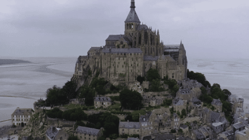 Manche : le Mont-Saint-Michel essaye un dispositif pour faire face à la surfréquentation