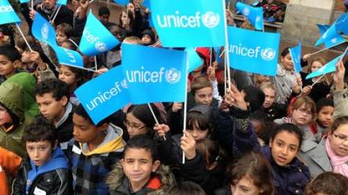 Droits de l'enfant en France, crise de l'eau à Mayotte et rappeur iranien libéré : ça dit quoi ce 20 novembre ?