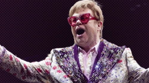 Musique : excentricité, monarchie et ballon rond… qui est vraiment Elton John ?