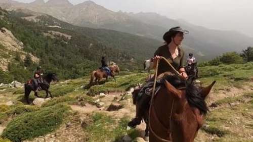 Corse : randonnée équestre sur les sommets du Niolu