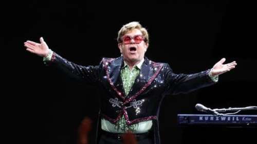 Elton John promet 