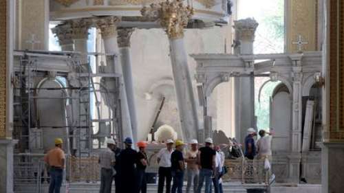 Guerre en Ukraine : le maire d'Odessa demande une démolition partielle de la cathédrale gravement endommagée après un bombardement russe