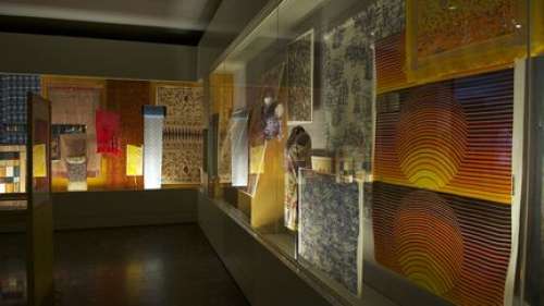 Restitution de 76 foulards Hermès volés au Musée de l'impression sur étoffes de Mulhouse