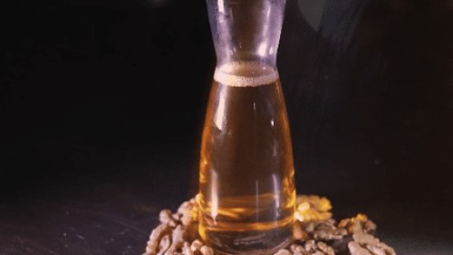 Gastronomie : l’huile de noix fait la fierté du Périgord